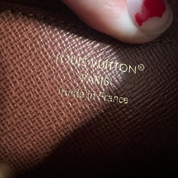 Louis Vuitton Monogram Key Holder - Brown and Gold - Picture 3 of 10